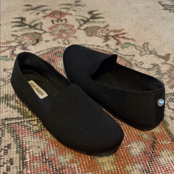 Steve Madden Classic Black Loafers - Picture 1 of 6